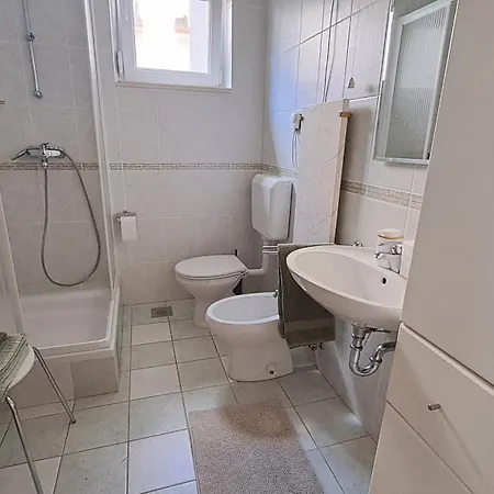 M&m アパート ザダル