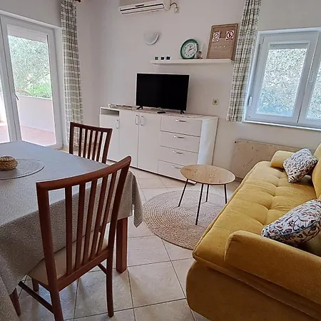 Apartment M&m